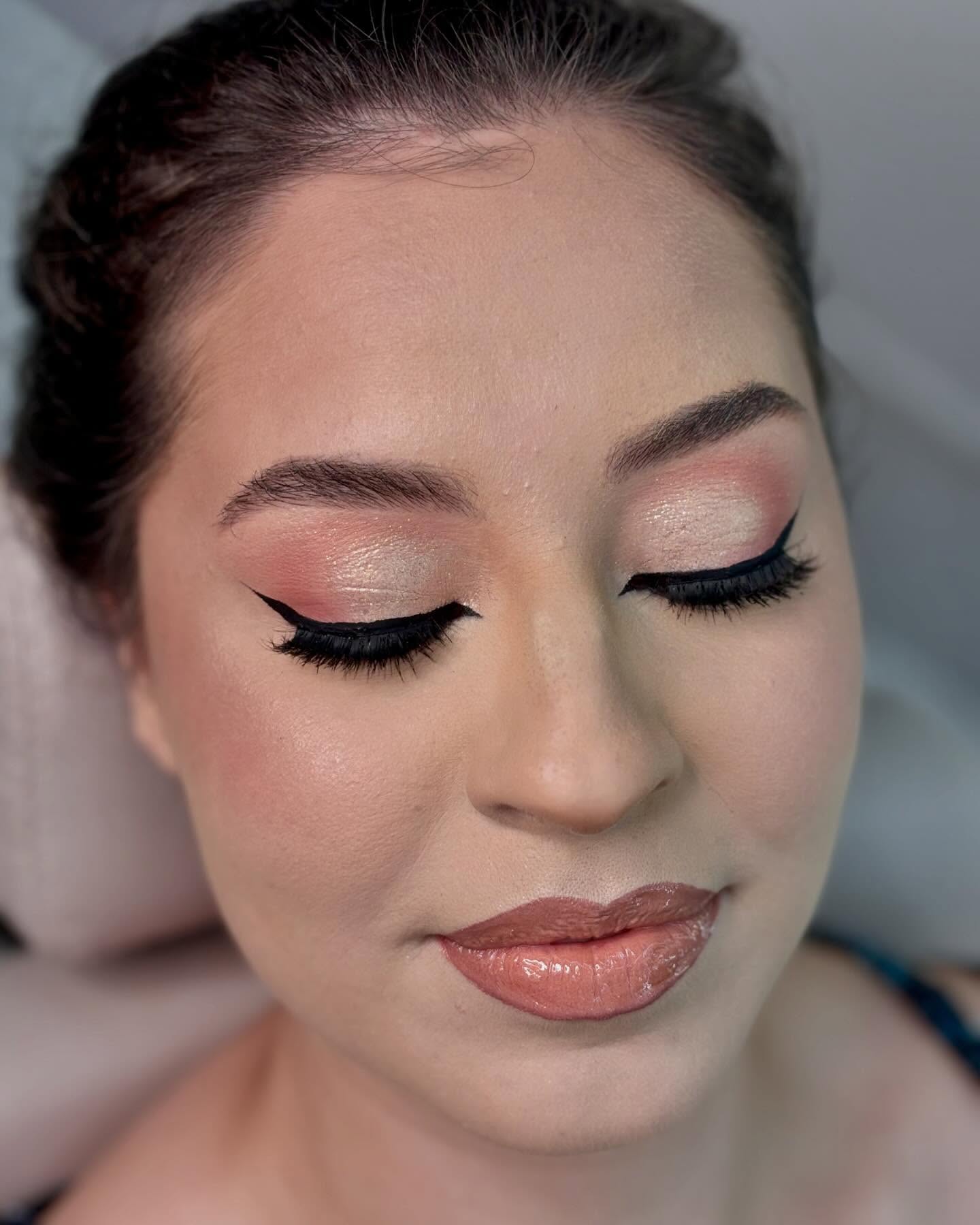 Maquiagem Profissional em Tijucas – Innovare Salão de Beleza Maquiagem Profissional em Tijucas – Innovare Salão de Beleza