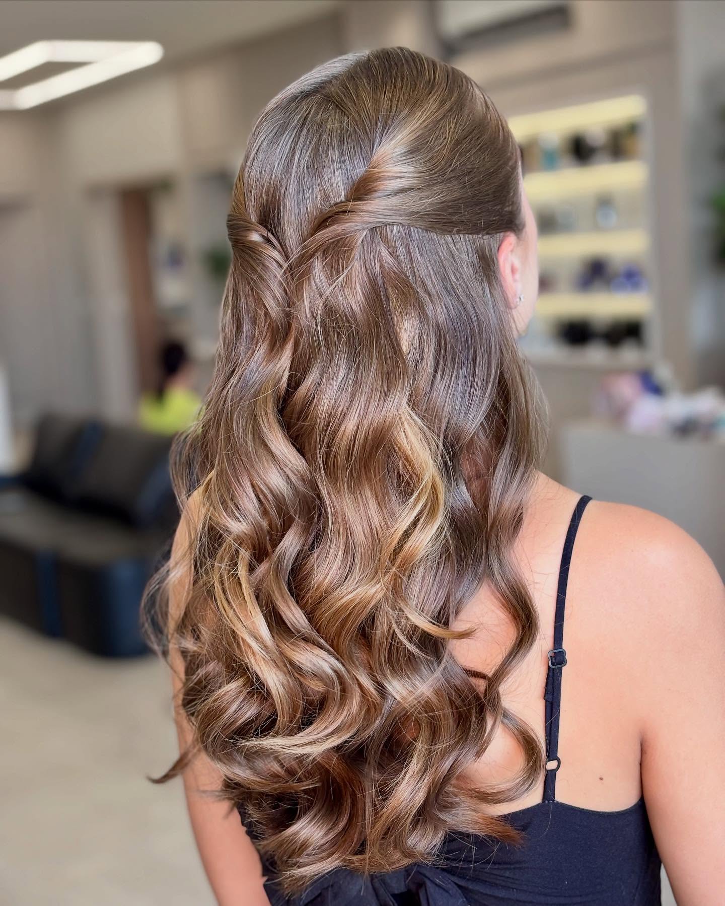 Penteados em Tijucas SC | Estilo e Elegância no Innovare Salão Penteados em Tijucas SC | Estilo e Elegância no Innovare Salão
